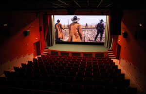 Intérieur cinéma L'Embellie à Fourneaux