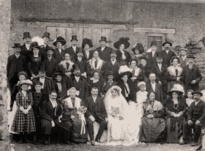 Un mariage en Haute Maurienne Vanoise en 1911.